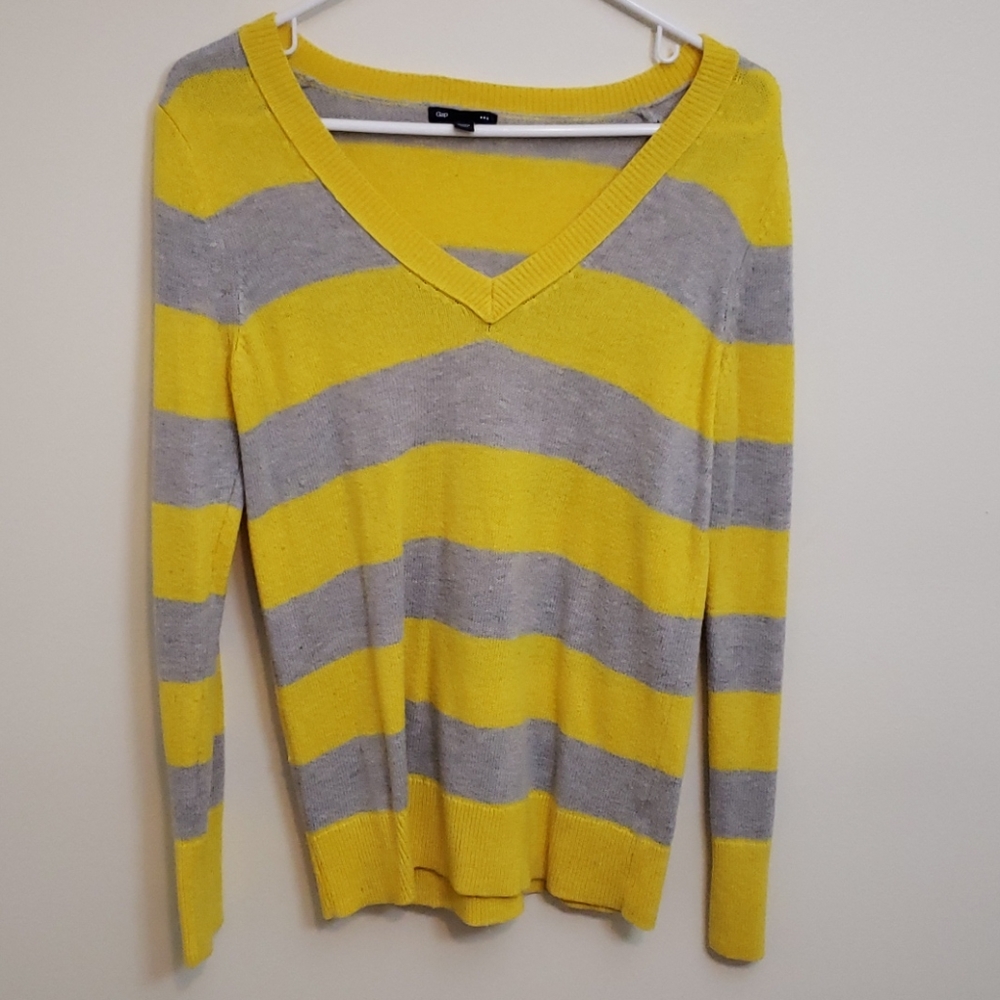 Women's Gap M Sweater